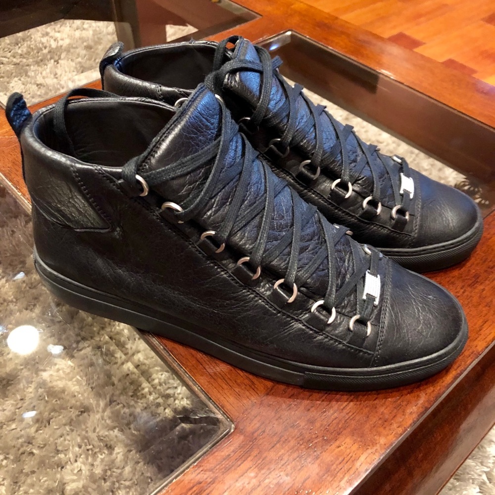 Balenciaga arenas